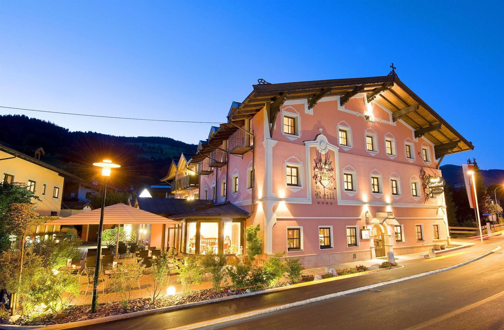 בריקסן אים טהלה Hotel Reitlwirt מראה חיצוני תמונה
