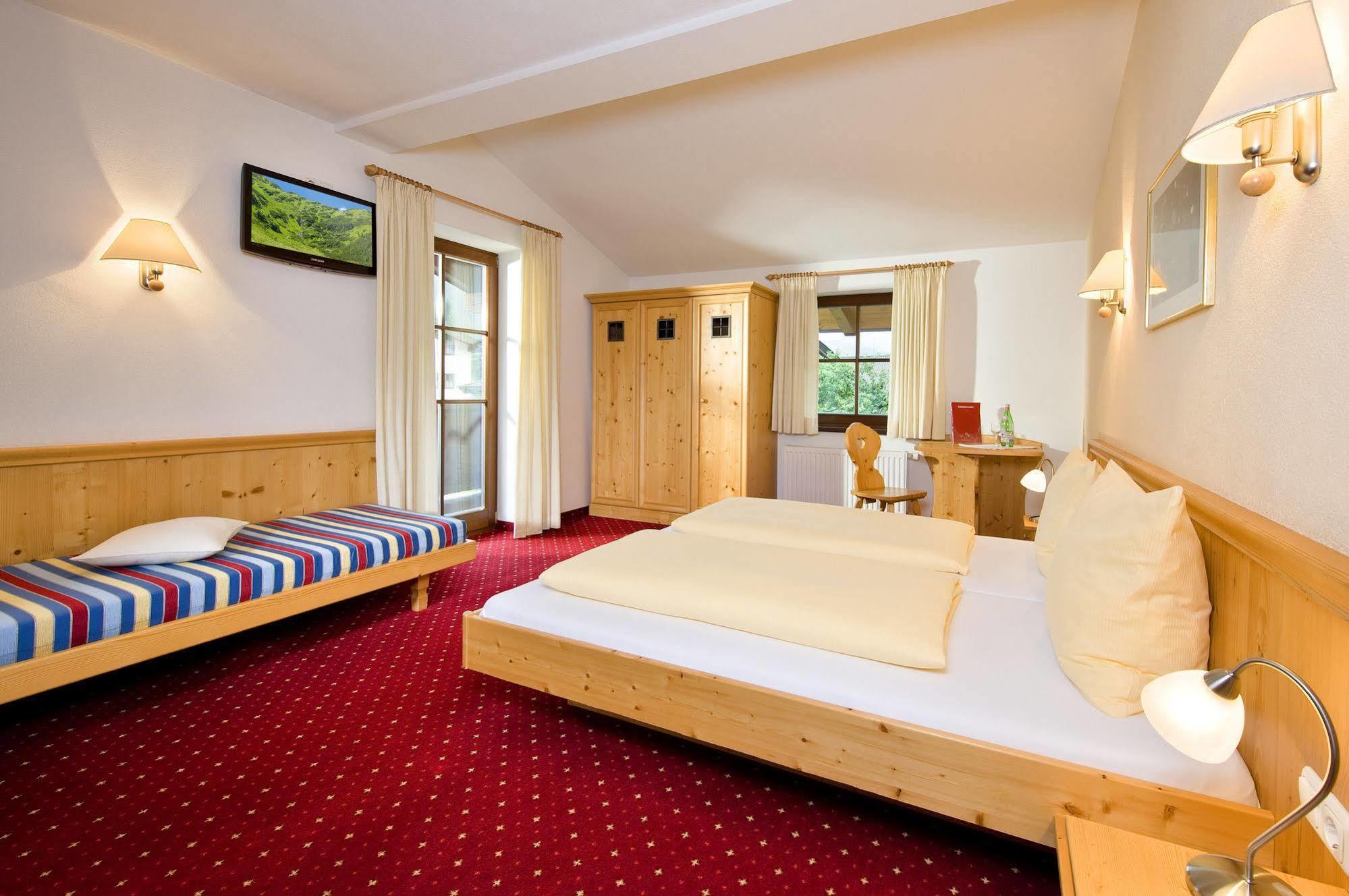 בריקסן אים טהלה Hotel Reitlwirt חדר תמונה