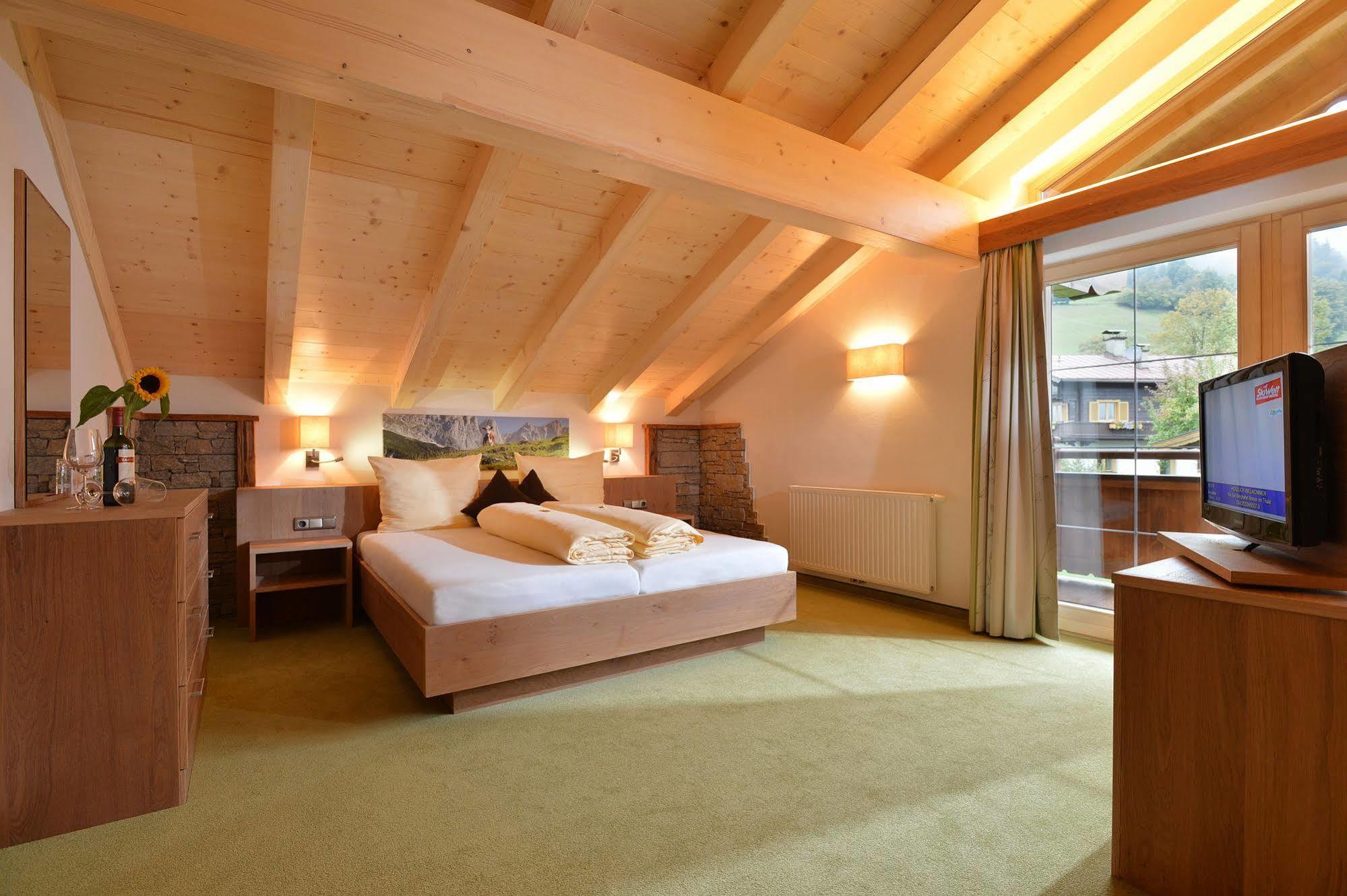 בריקסן אים טהלה Hotel Reitlwirt מראה חיצוני תמונה