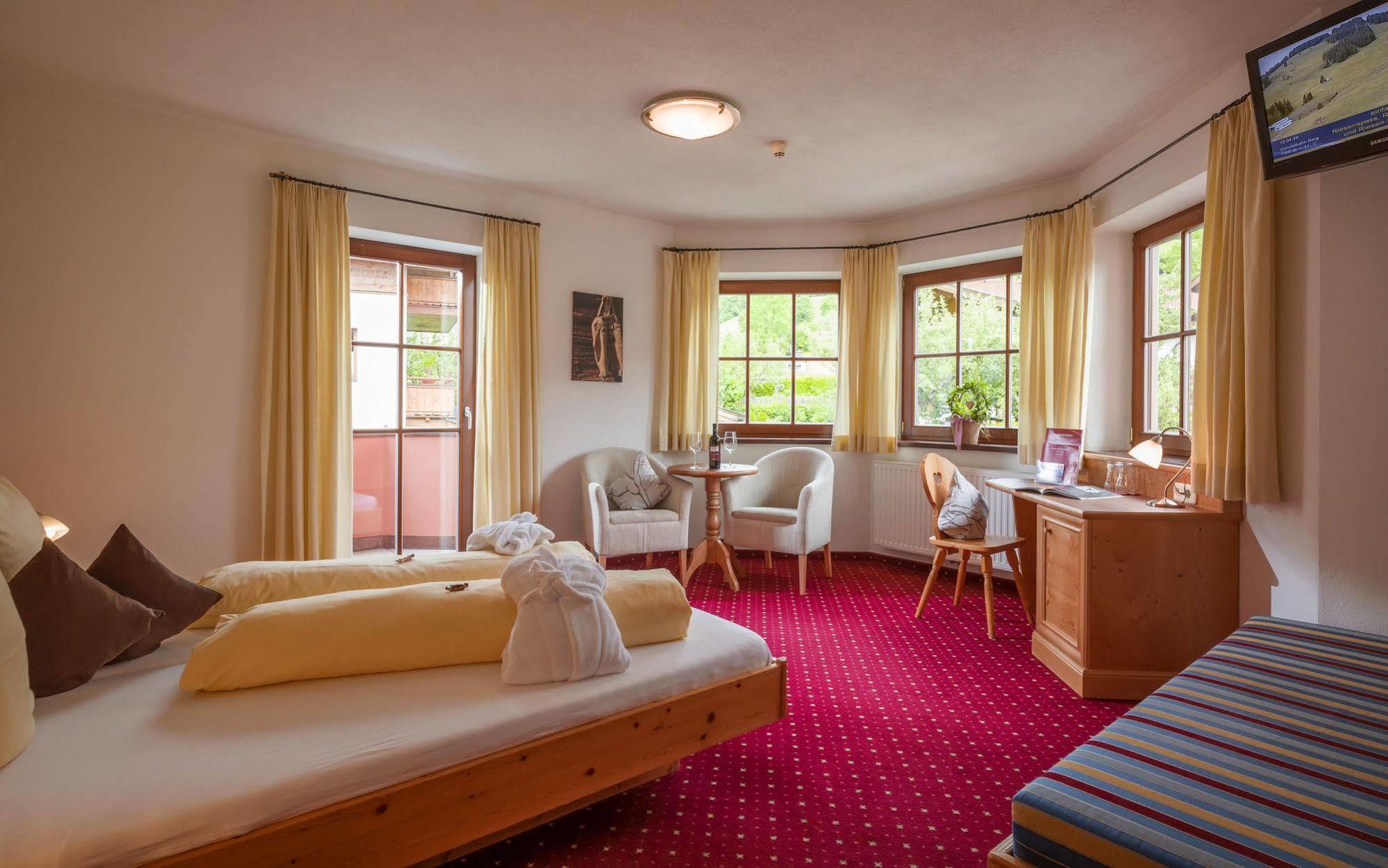 בריקסן אים טהלה Hotel Reitlwirt מראה חיצוני תמונה