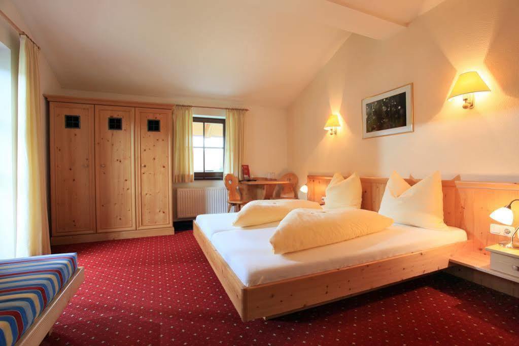 בריקסן אים טהלה Hotel Reitlwirt מראה חיצוני תמונה